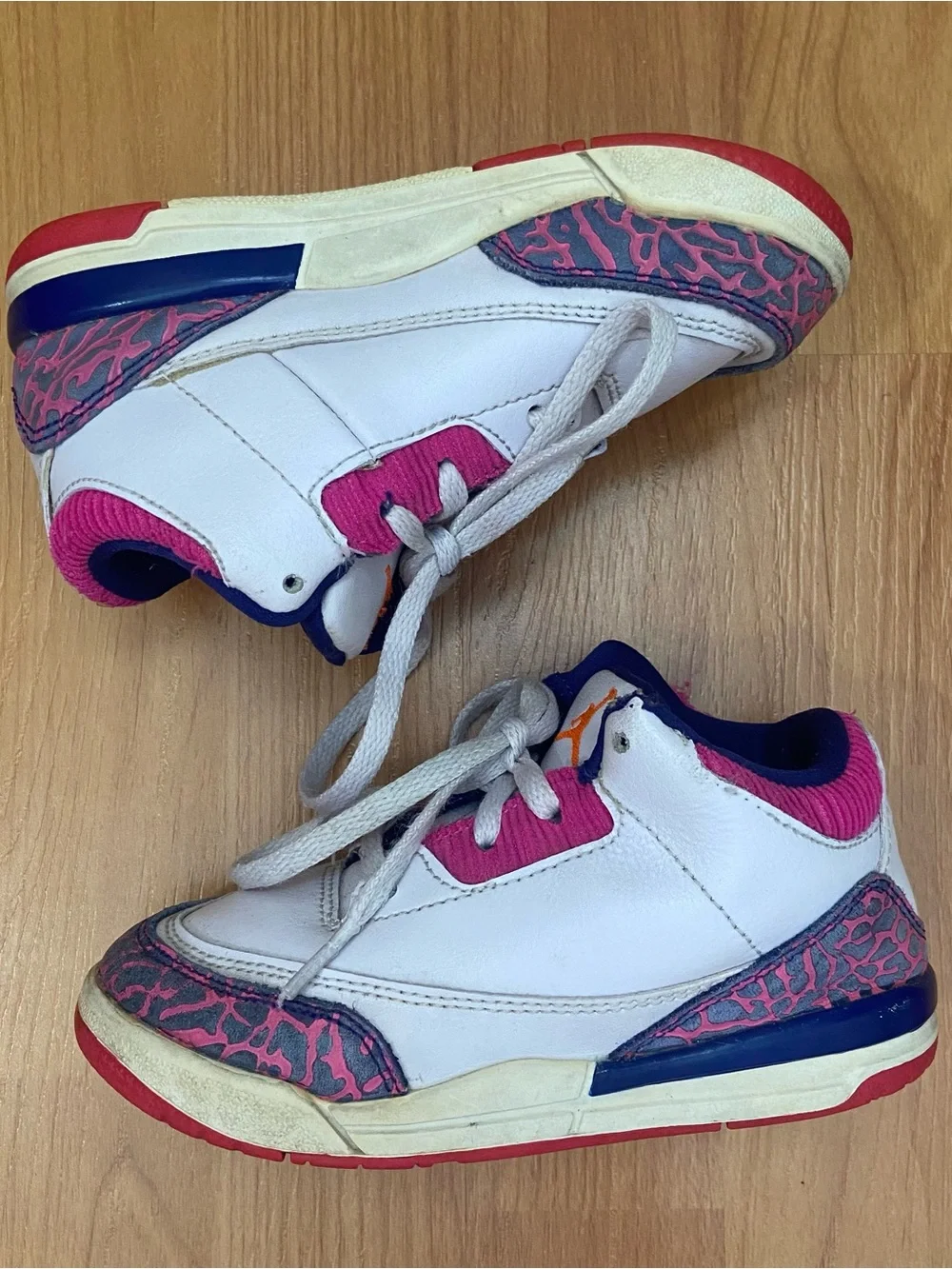 Jordan Retro 3 Barley Grape Sneakers Basketball Shoes Youth 9C